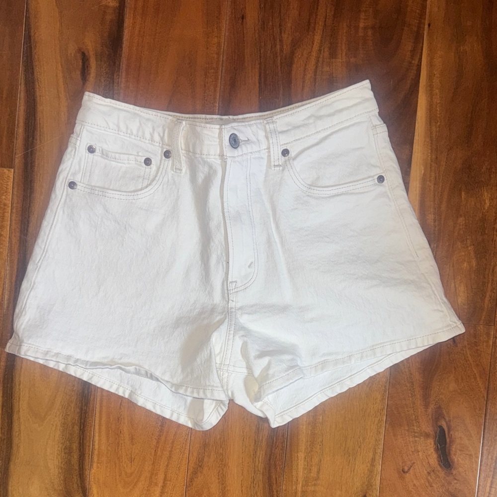 Abercrombie 90s high rise relaxed cut off short curve love size 27 white
